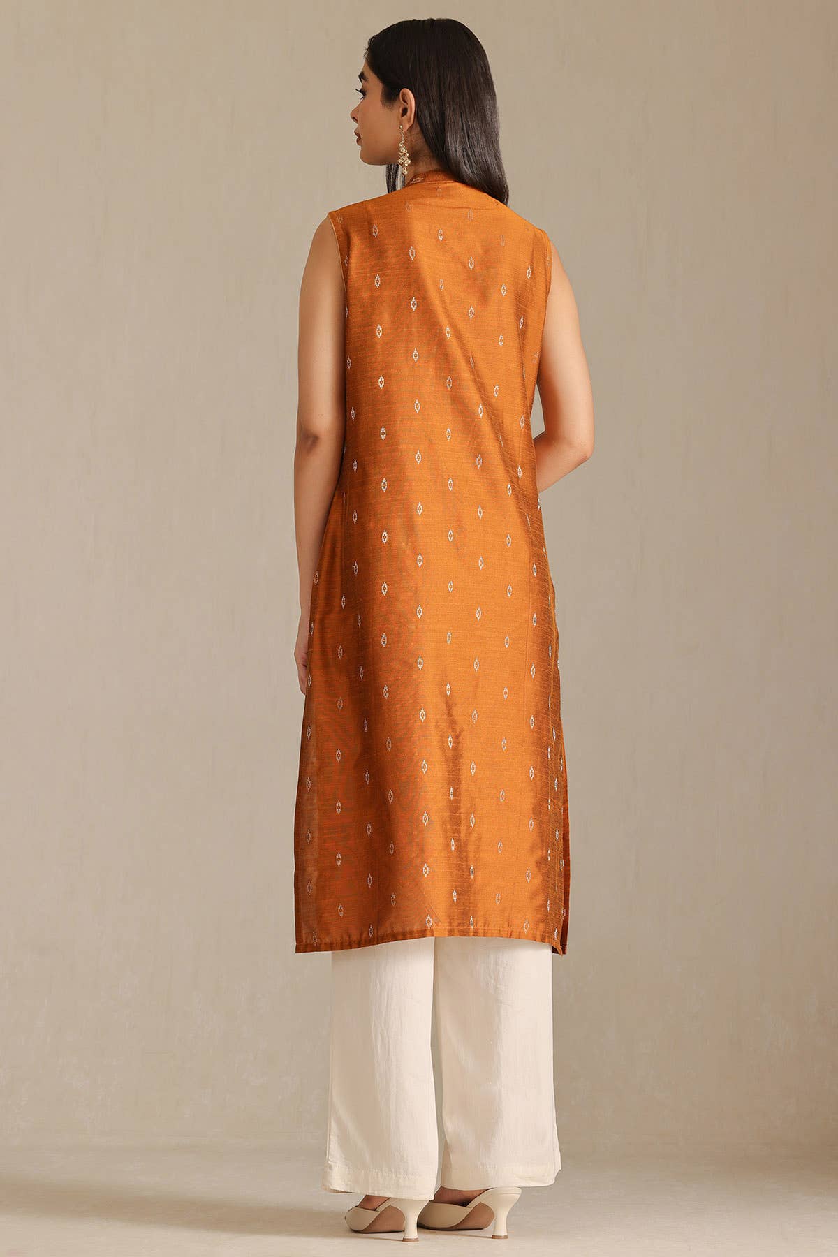 Mustard Viscose Blend Woven Design Kurta With Zari - Image 3
