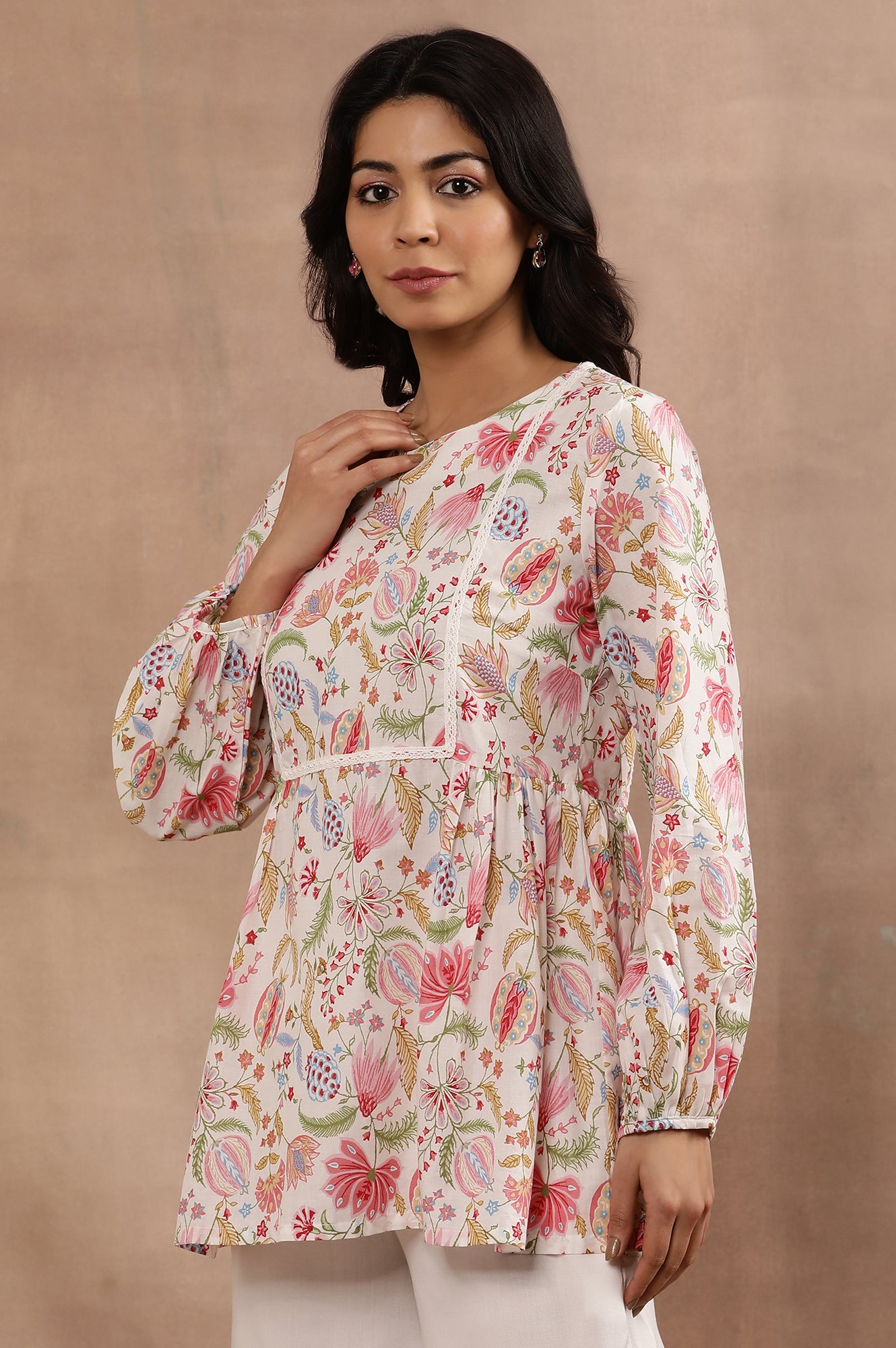 White Floral Printed Pure Cotton Top And Parallel Pants Set - Image 7